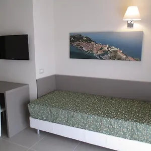 Szálloda Hotel Holiday ***